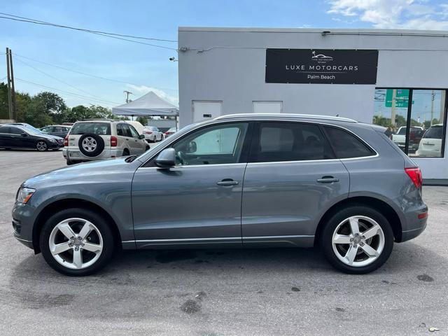 Thumbnail image of 2012 Audi Q5 at Luxe Motorcars