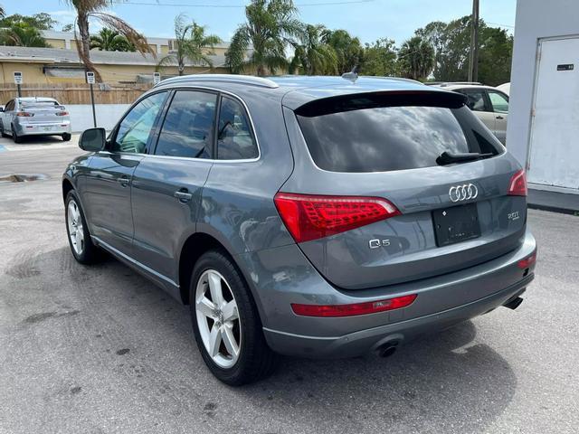 Thumbnail image of 2012 Audi Q5 at Luxe Motorcars