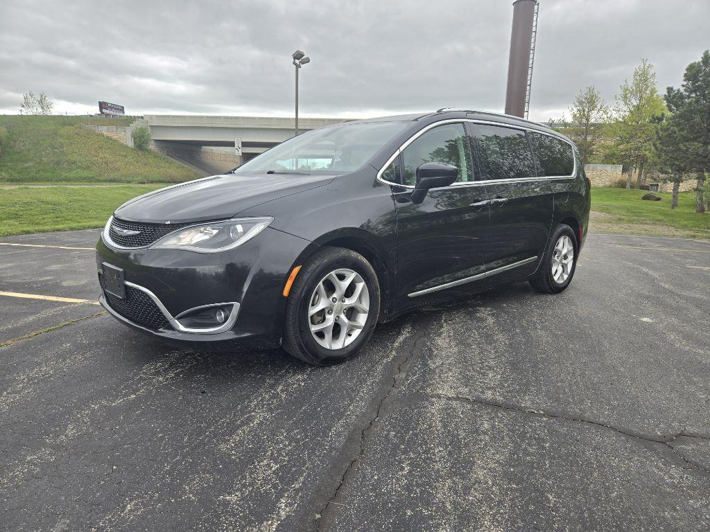 Thumbnail image of 2018 Chrysler Pacifica at HILLTOP AUTO LLC