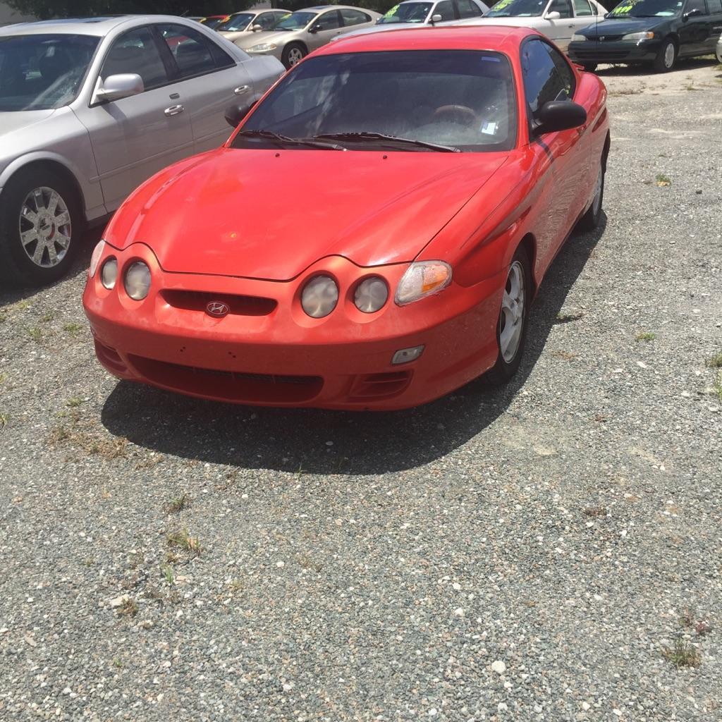 Thumbnail image of 2000 Hyundai Tiburon at St. Mary Auto