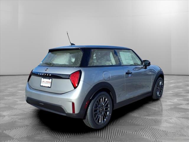 Thumbnail image of 2025 MINI Hardtop 2 Door at MiniOfTheMainline of Bala Cynwyd, PA