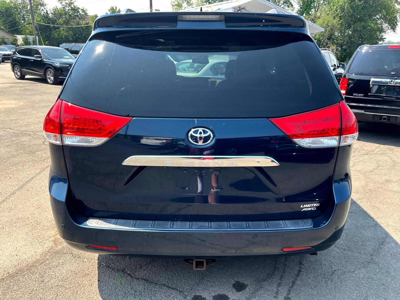 Thumbnail image of 2011 Toyota Sienna at Rockland Motors