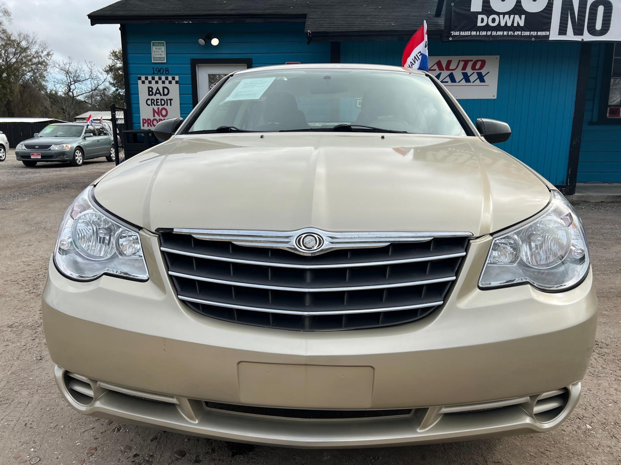 Thumbnail image of 2010 Chrysler Sebring at Auto Maxx Houston