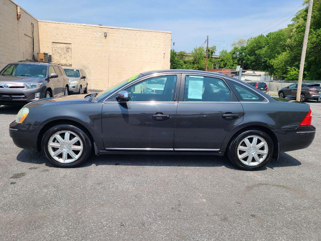 Thumbnail image of 2007 Ford Five Hundred at Raul's Auto Sales