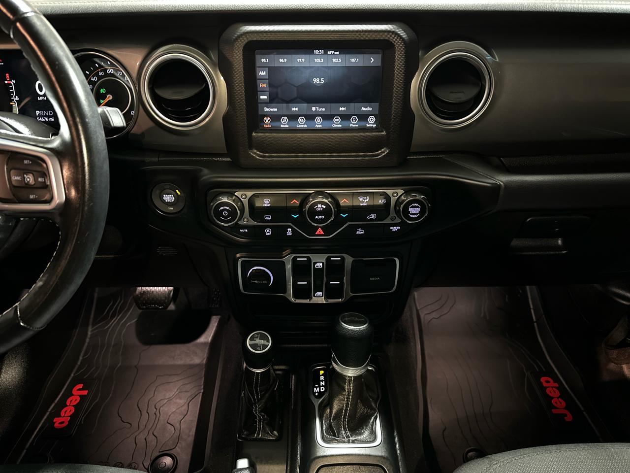 Thumbnail image of 2021 Jeep Gladiator at Banks Motors