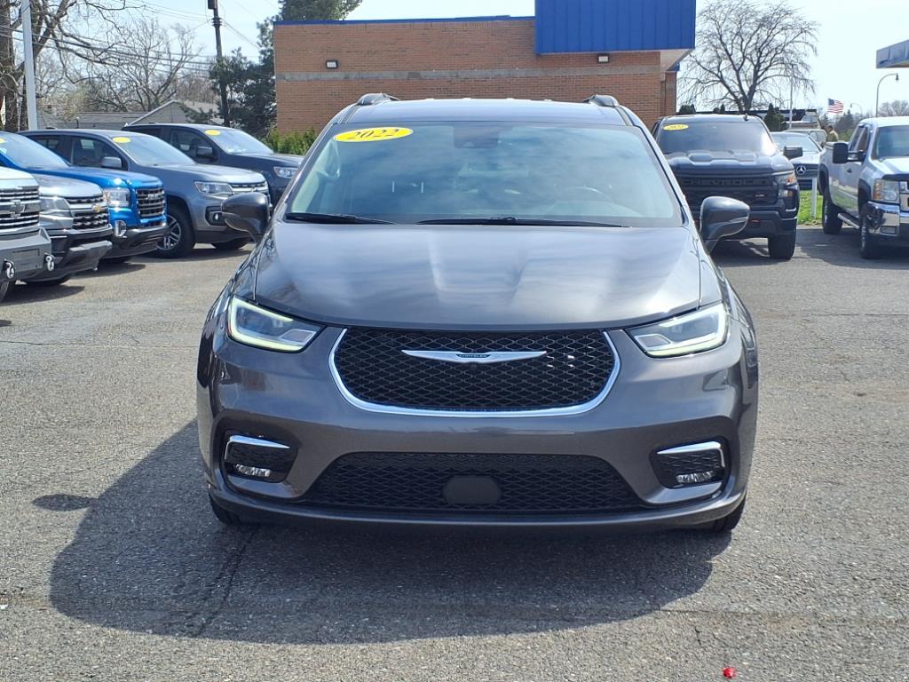 Thumbnail image of 2022 Chrysler Pacifica at Taylor Chevrolet