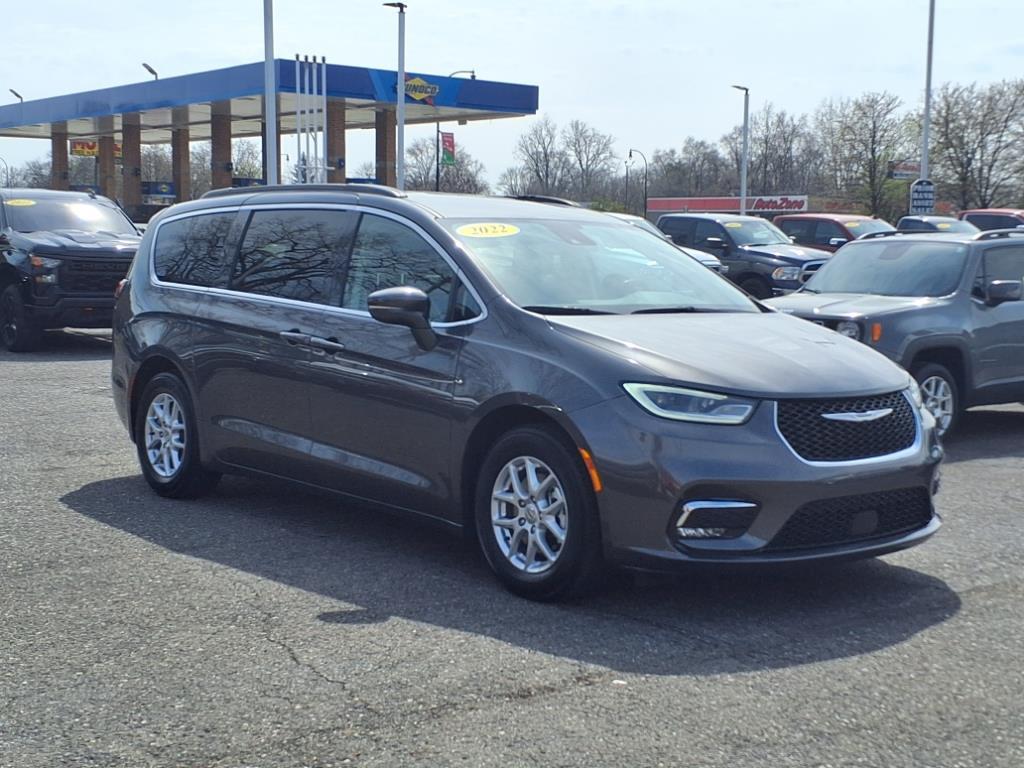 Thumbnail image of 2022 Chrysler Pacifica at Taylor Chevrolet
