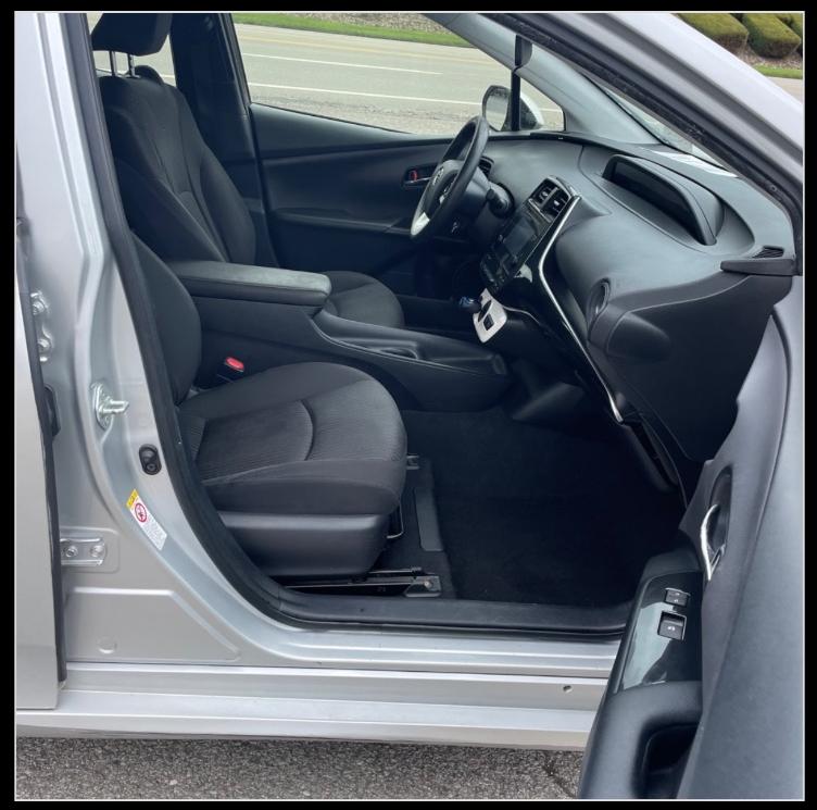 Thumbnail image of 2018 Toyota Prius at Caruzin Autohub