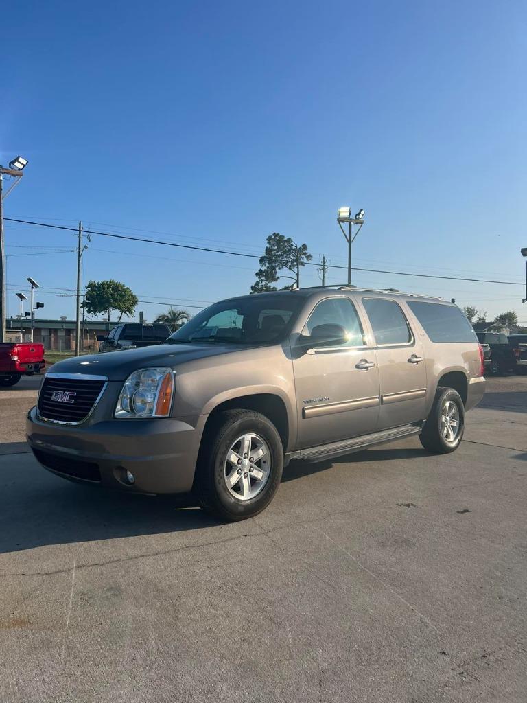 Thumbnail image of 2014 GMC Yukon XL at Truck Town - Headland