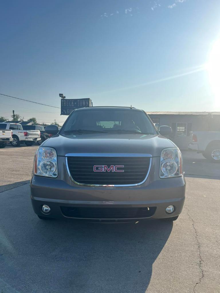 Thumbnail image of 2014 GMC Yukon XL at Truck Town - Headland