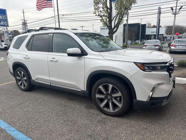 Thumbnail image of 2024 Honda Pilot at Honda Universe