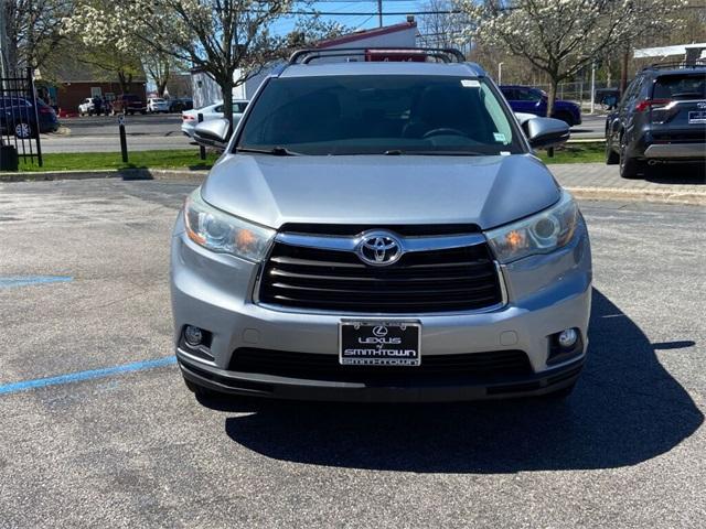 Thumbnail image of 2016 Toyota Highlander at Lexus of Smithtown