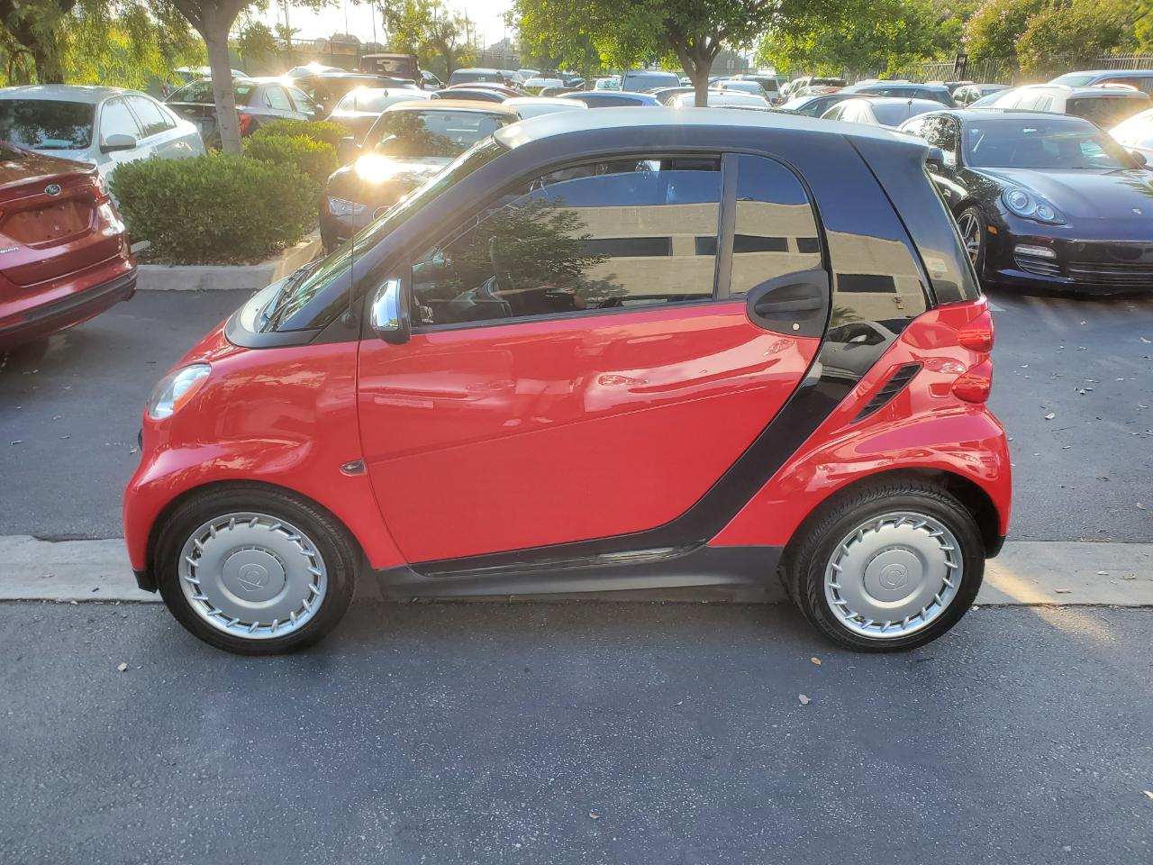 Thumbnail image of 2013 Smart fortwo at LA Fine Motors