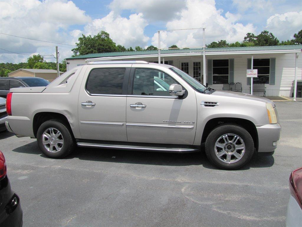 Thumbnail image of 2007 Cadillac Escalade EXT at Bell's Auto Sales INC
