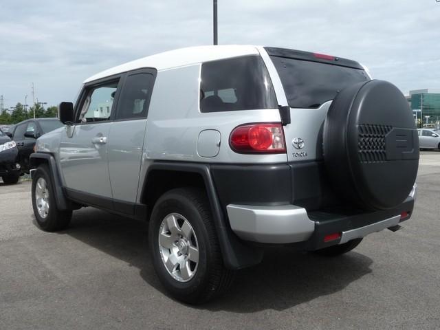 Thumbnail image of 2008 Toyota FJ Cruiser at autoBAHN Demo Site Location 1