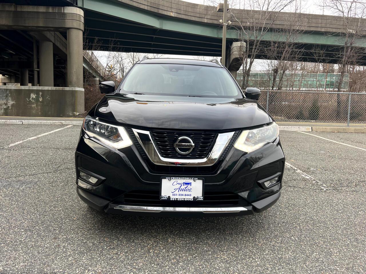 Thumbnail image of 2018 Nissan Rogue at Cruz Autos Llc