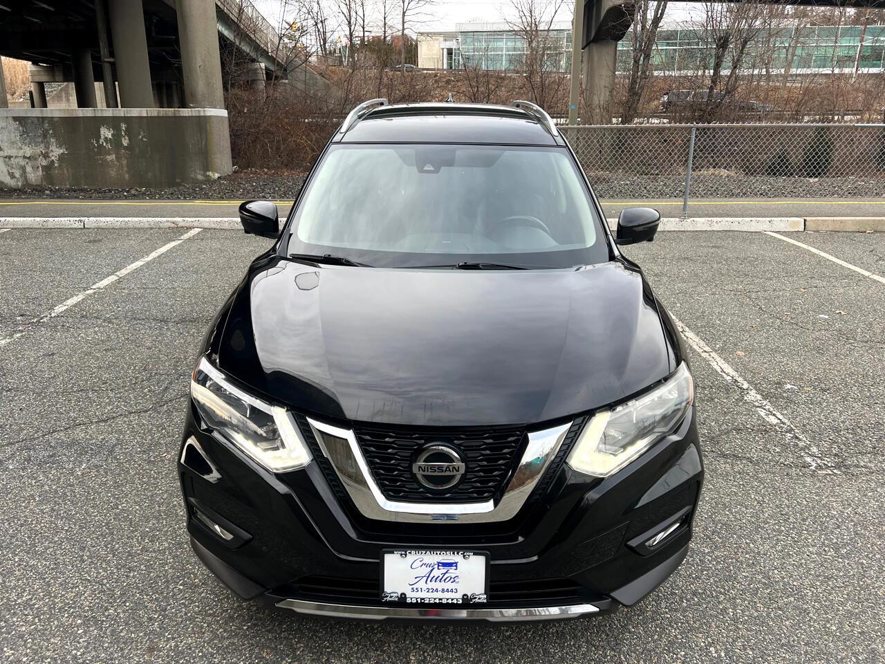 Thumbnail image of 2018 Nissan Rogue at Cruz Autos Llc