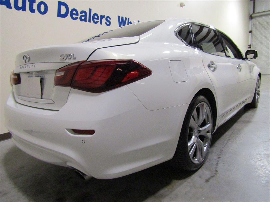 Thumbnail image of 2015 INFINITI Q70L at Auto Dealers Wholesale LLC