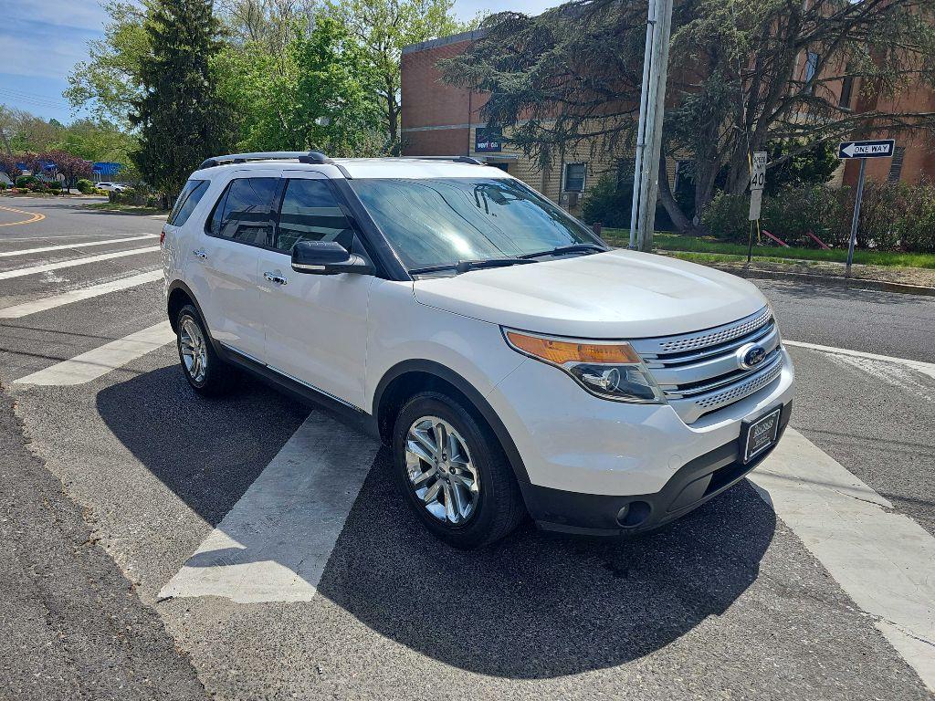 Thumbnail image of 2014 Ford Explorer at DIAMOND AUTO SALES