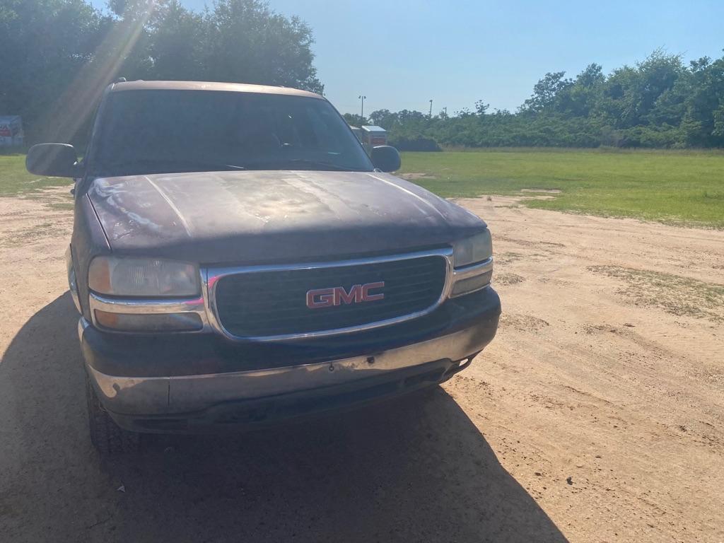 Thumbnail image of 2001 GMC Yukon at Chads of Hartford, AL