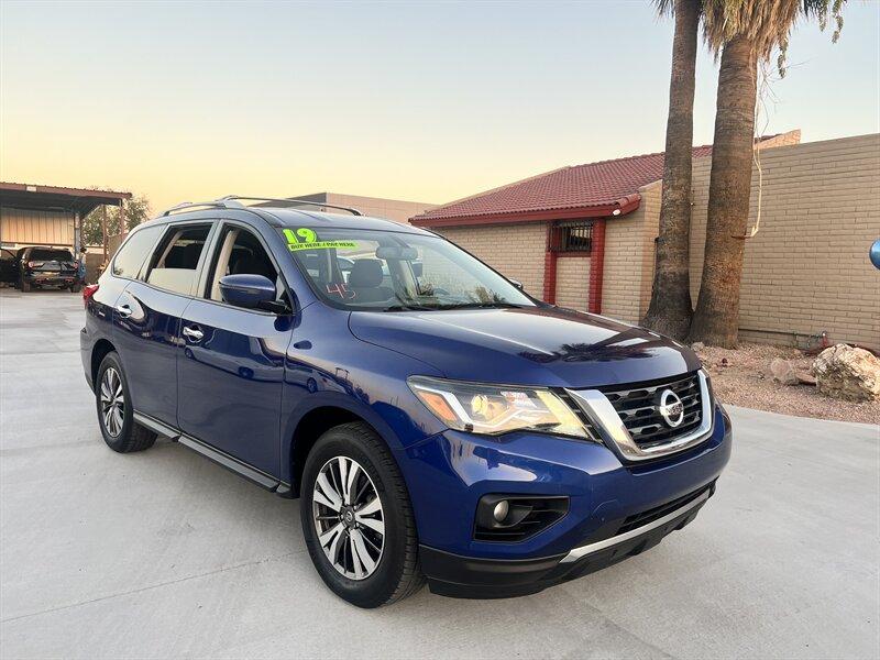 Thumbnail image of 2019 Nissan Pathfinder at Arizona Elite Auto Sales