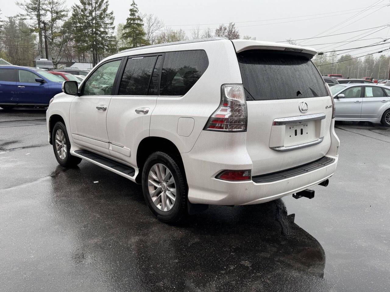 Thumbnail image of 2017 Lexus GX 460 at Auto Mile Motors