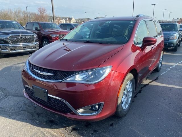 Thumbnail image of 2020 Chrysler Pacifica at LaFontaine Chrysler Dodge Jeep Ram of Fenton