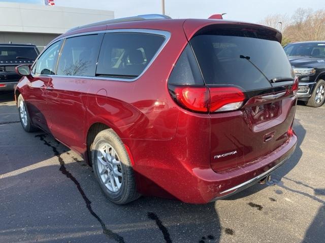 Thumbnail image of 2020 Chrysler Pacifica at LaFontaine Chrysler Dodge Jeep Ram of Fenton