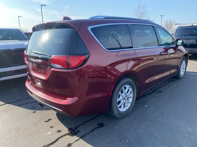 Thumbnail image of 2020 Chrysler Pacifica at LaFontaine Chrysler Dodge Jeep Ram of Fenton