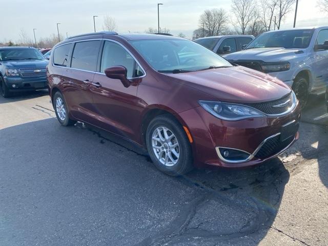 Thumbnail image of 2020 Chrysler Pacifica at LaFontaine Chrysler Dodge Jeep Ram of Fenton