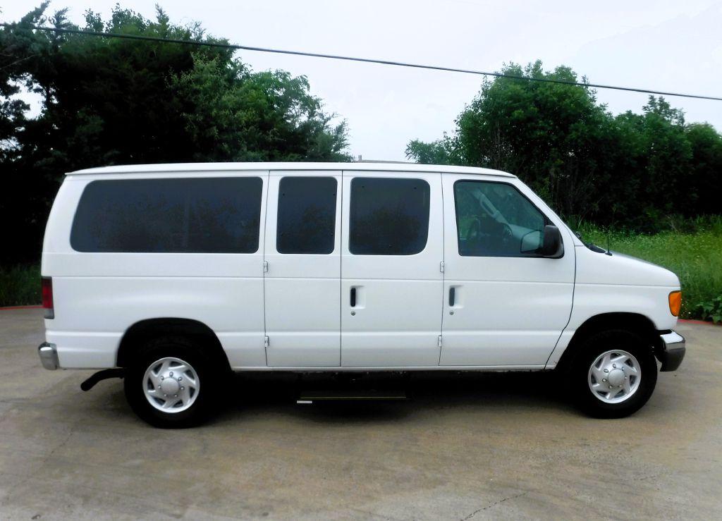 Thumbnail image of 2006 Ford E-Series at AUTO PARADISE OF TEXAS