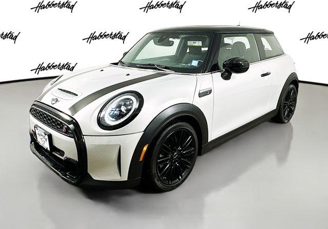 Thumbnail image of 2022 MINI Hardtop 2 Door at Habberstad BMW of Huntington