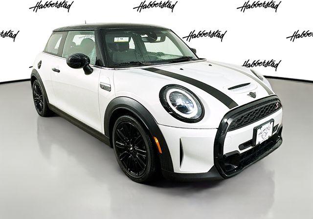 Thumbnail image of 2022 MINI Hardtop 2 Door at Habberstad BMW of Huntington