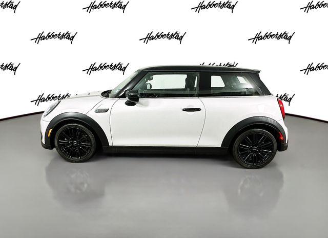Thumbnail image of 2022 MINI Hardtop 2 Door at Habberstad BMW of Huntington