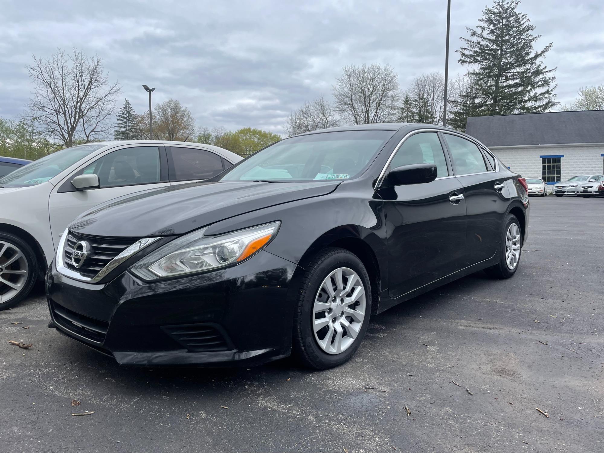 Thumbnail image of 2016 Nissan Altima at Pic Bros. Auto Sales