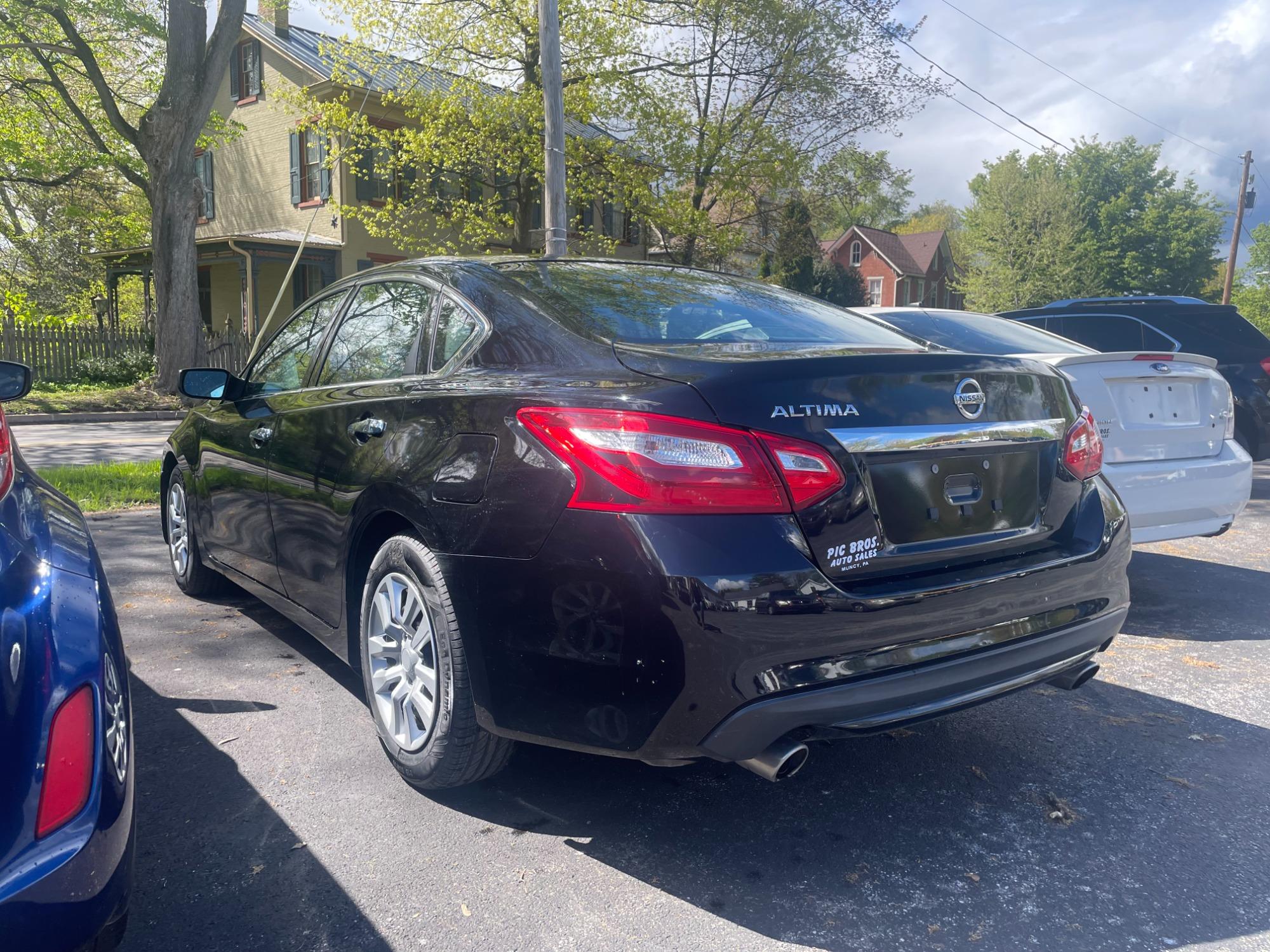 Thumbnail image of 2016 Nissan Altima at Pic Bros. Auto Sales