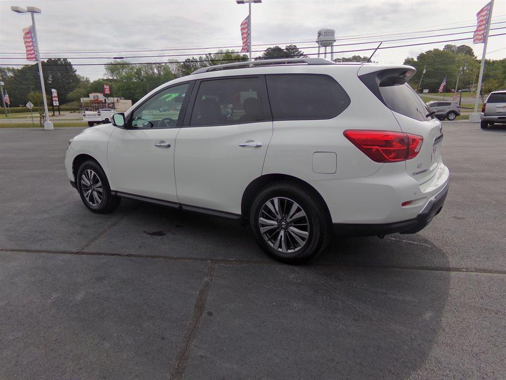 Thumbnail image of 2018 Nissan Pathfinder at A & D MOTORS INC.