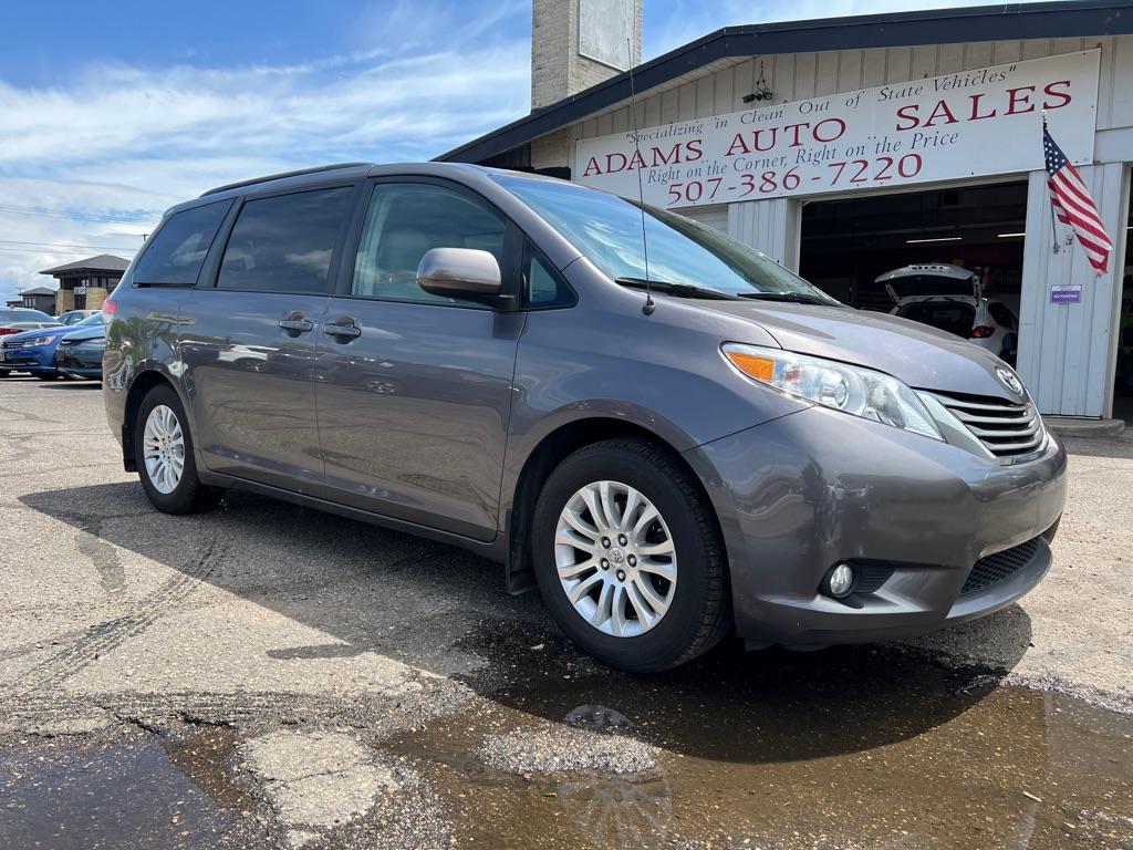 Thumbnail image of 2013 Toyota Sienna at ADAMS AUTO SALES