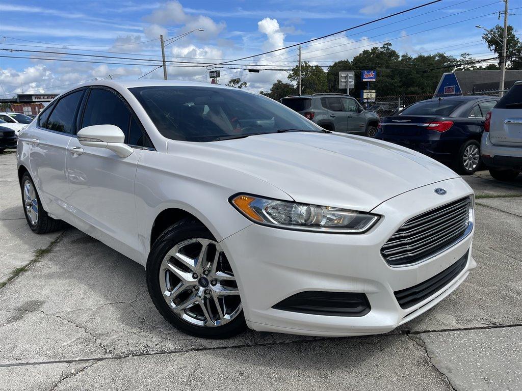 Thumbnail image of 2016 Ford Fusion at Sign & Drive Motors