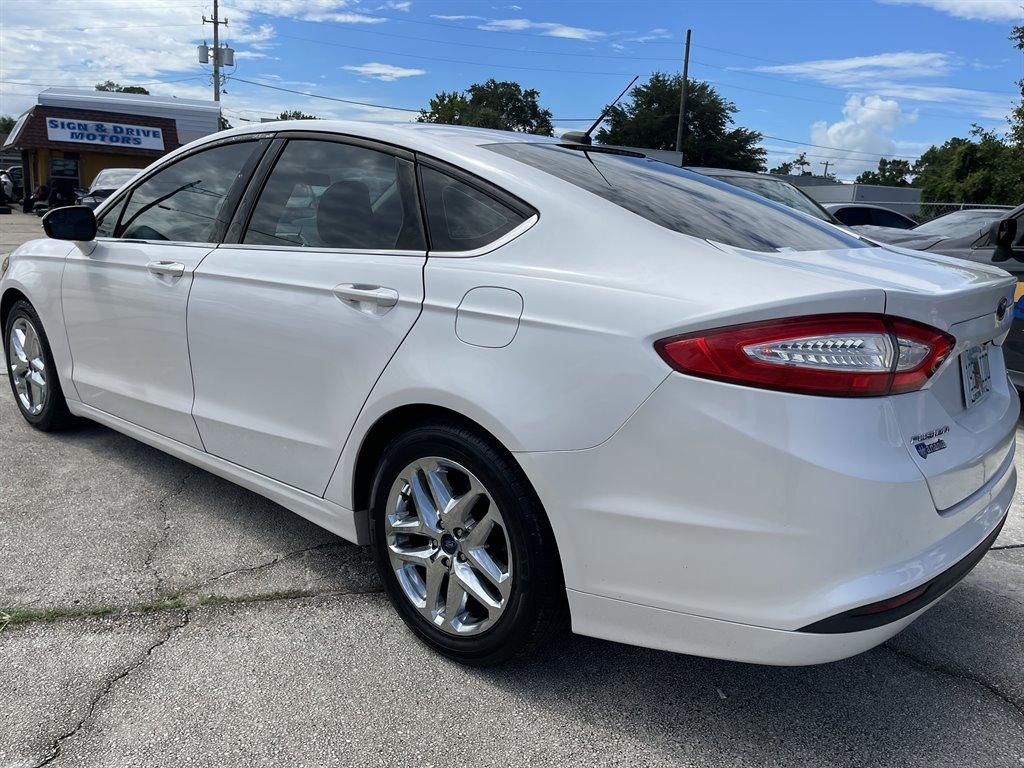 Thumbnail image of 2016 Ford Fusion at Sign & Drive Motors