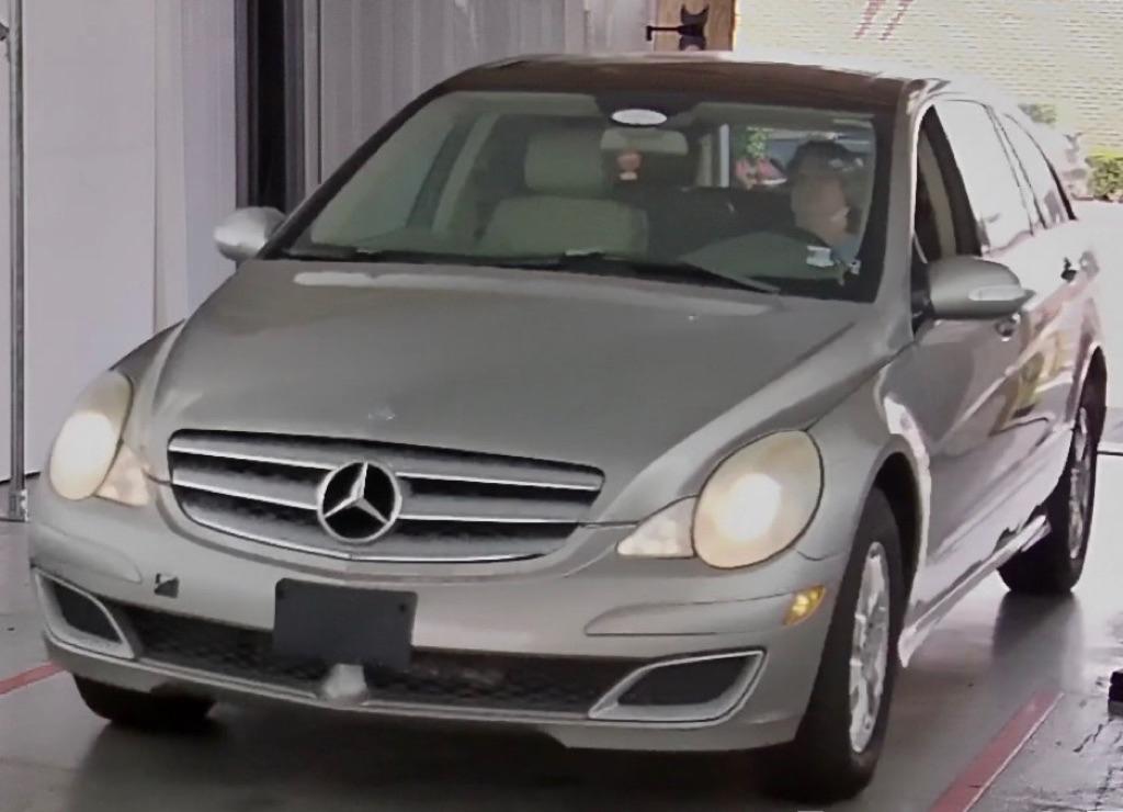 Thumbnail image of 2007 Mercedes-Benz R-Class at ALIBABA MOTORS