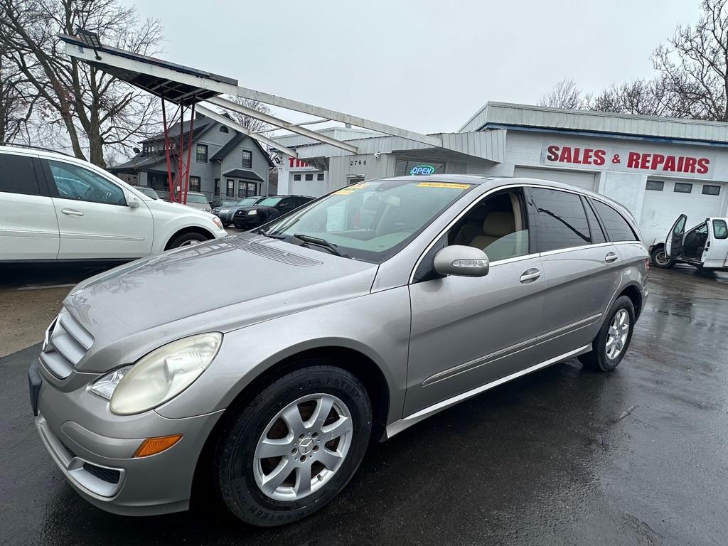 Thumbnail image of 2007 Mercedes-Benz R-Class at ALIBABA MOTORS