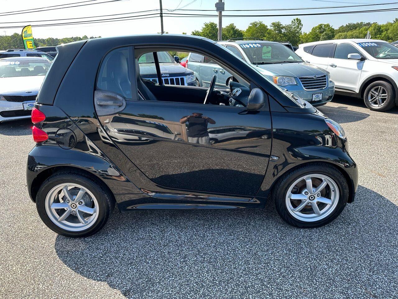 Thumbnail image of 2015 Smart fortwo at Acp Auto Wholesalers, Llc