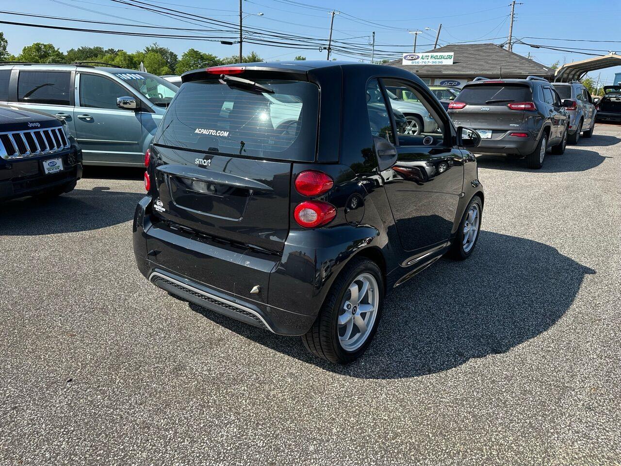 Thumbnail image of 2015 Smart fortwo at Acp Auto Wholesalers, Llc