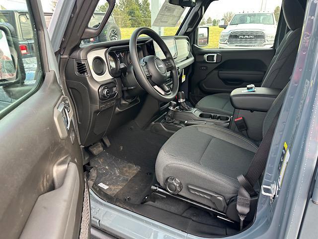 Thumbnail image of 2025 Jeep Gladiator at Liberty Chrysler Jeep Dodge Ram - New and Used