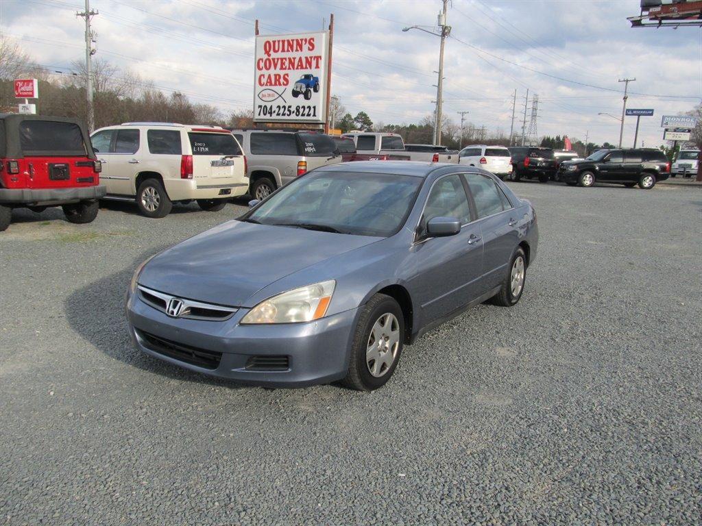 Thumbnail image of 2007 Honda Accord at Quinn’s Covenant Cars