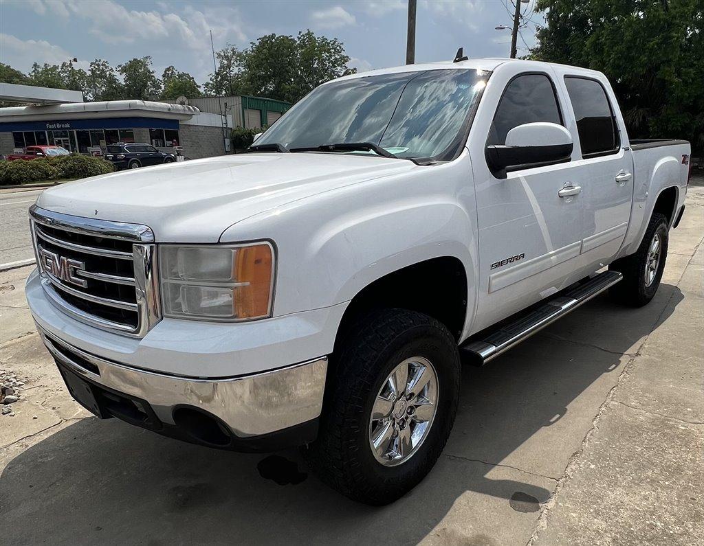 Thumbnail image of 2013 GMC Sierra 1500 at K & K Sales, LLC