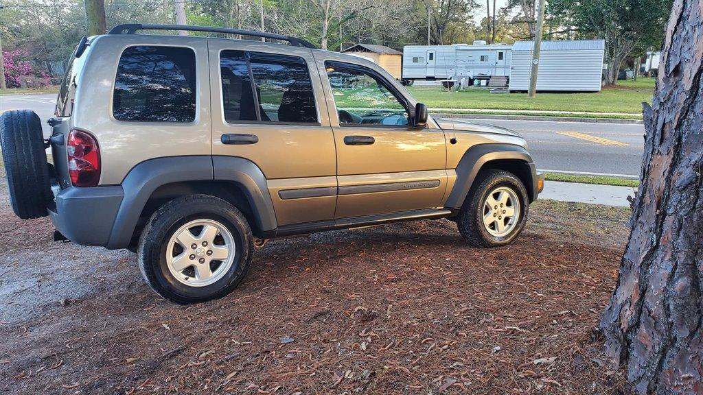 Thumbnail image of 2005 Jeep Liberty at 24/7 Auto LLC