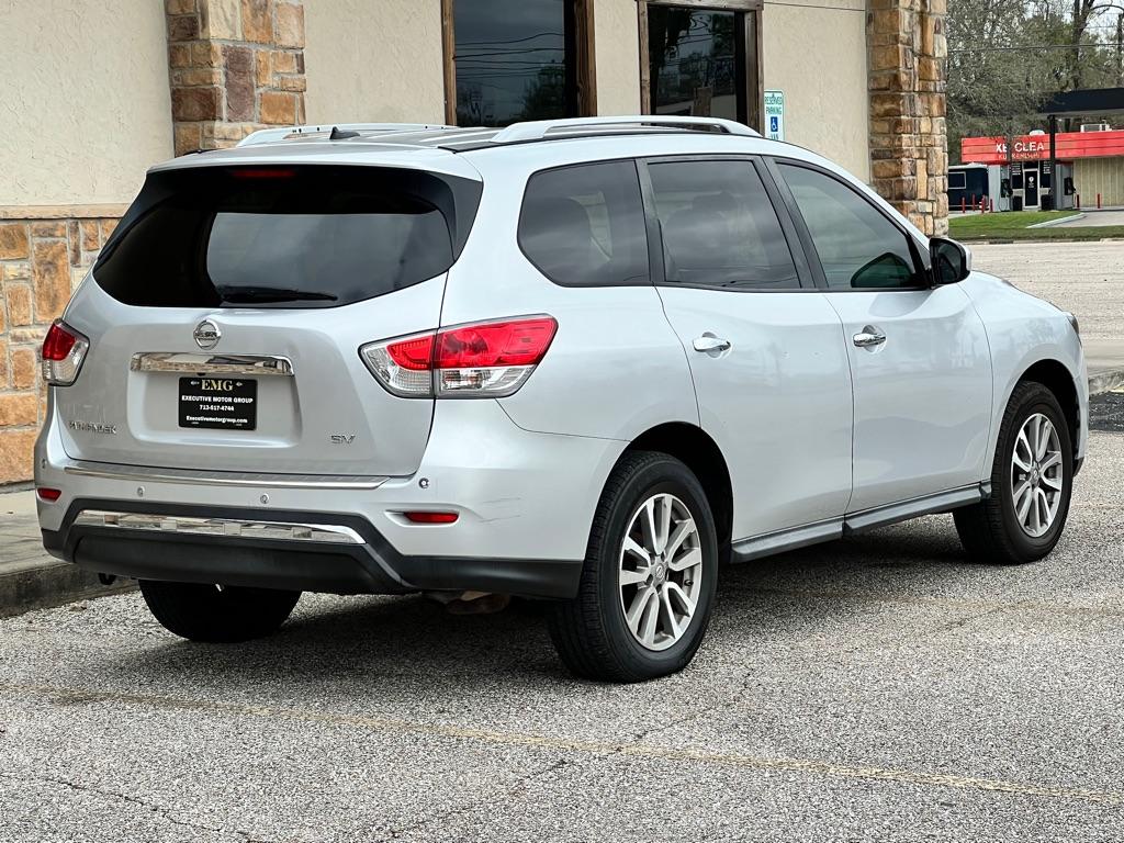 Thumbnail image of 2013 Nissan Pathfinder at EXECUTIVE MOTOR GROUP LLC