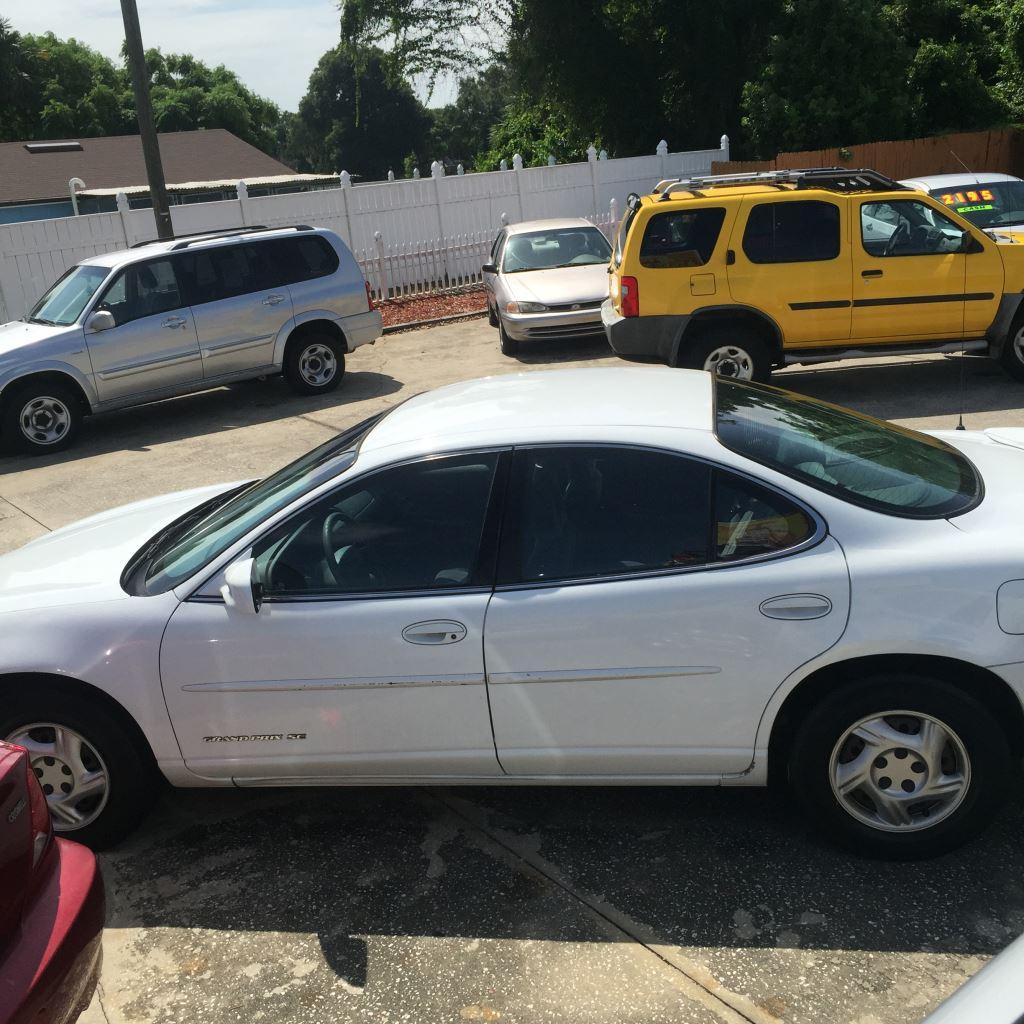Thumbnail image of 1999 Pontiac Grand Prix at Metro Motor Sales INC